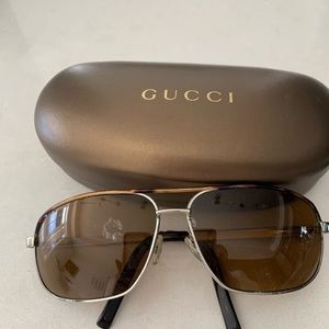 Men’s Gucci sunglasses